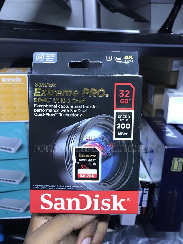 High-Speed 32gb Sd Card - Sandisk Extreme Pro for Fast Data Backup - main view
