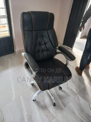 Elegant Executive Chair Upholstered in Quality Leather