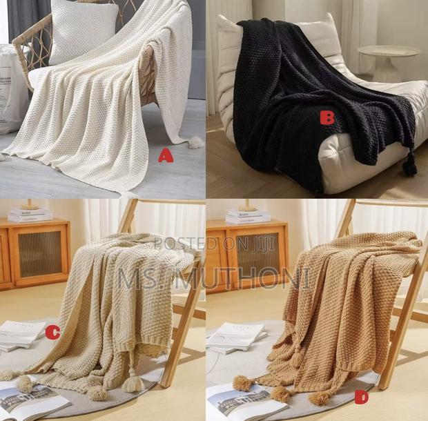 Quality Knit / Crochet Throw Blankets With Tassels - main view