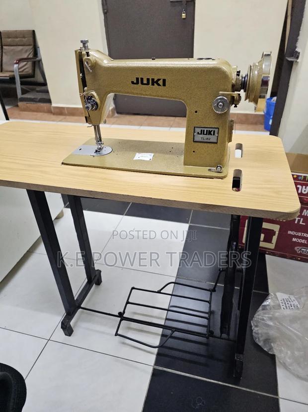 Juki Tl-82 Sewing Machine - main view