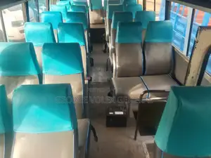 Isuzu Executive Bus 2008 Yellow
