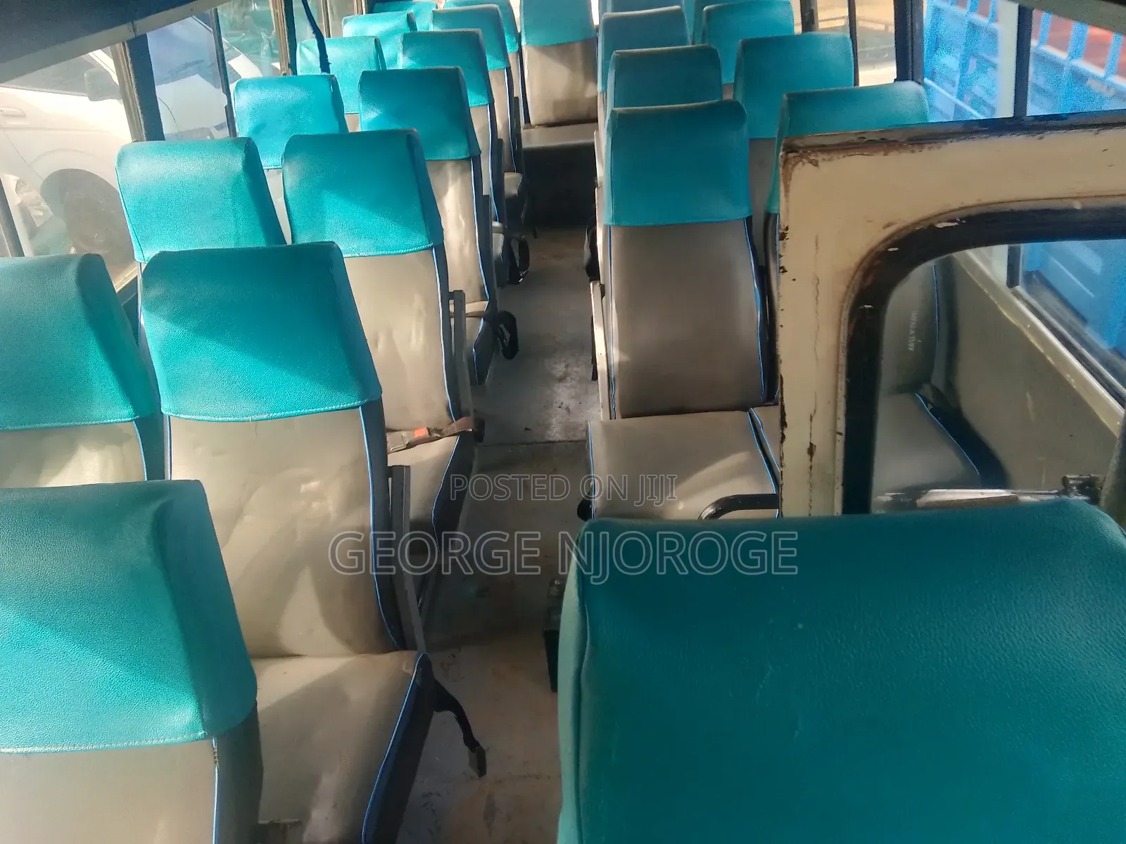 Isuzu Executive Bus 2008 Yellow