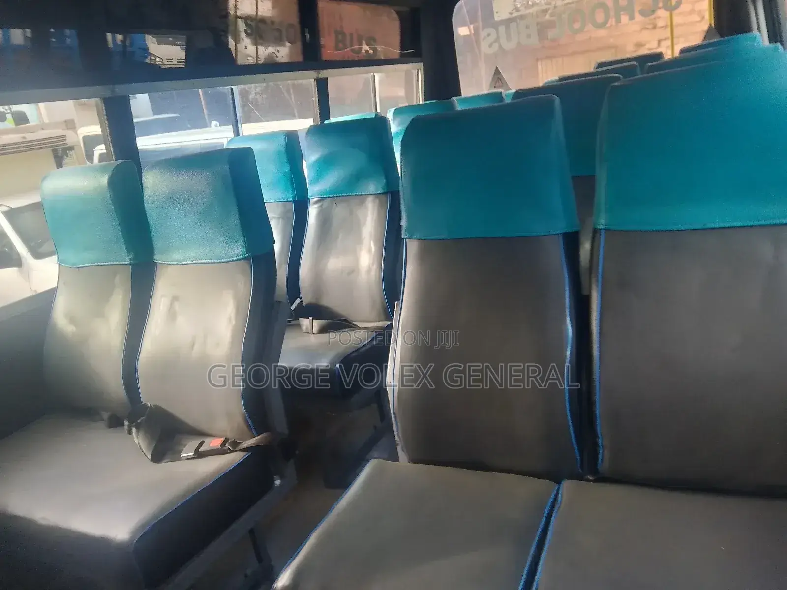Isuzu Executive Bus 2008 Yellow