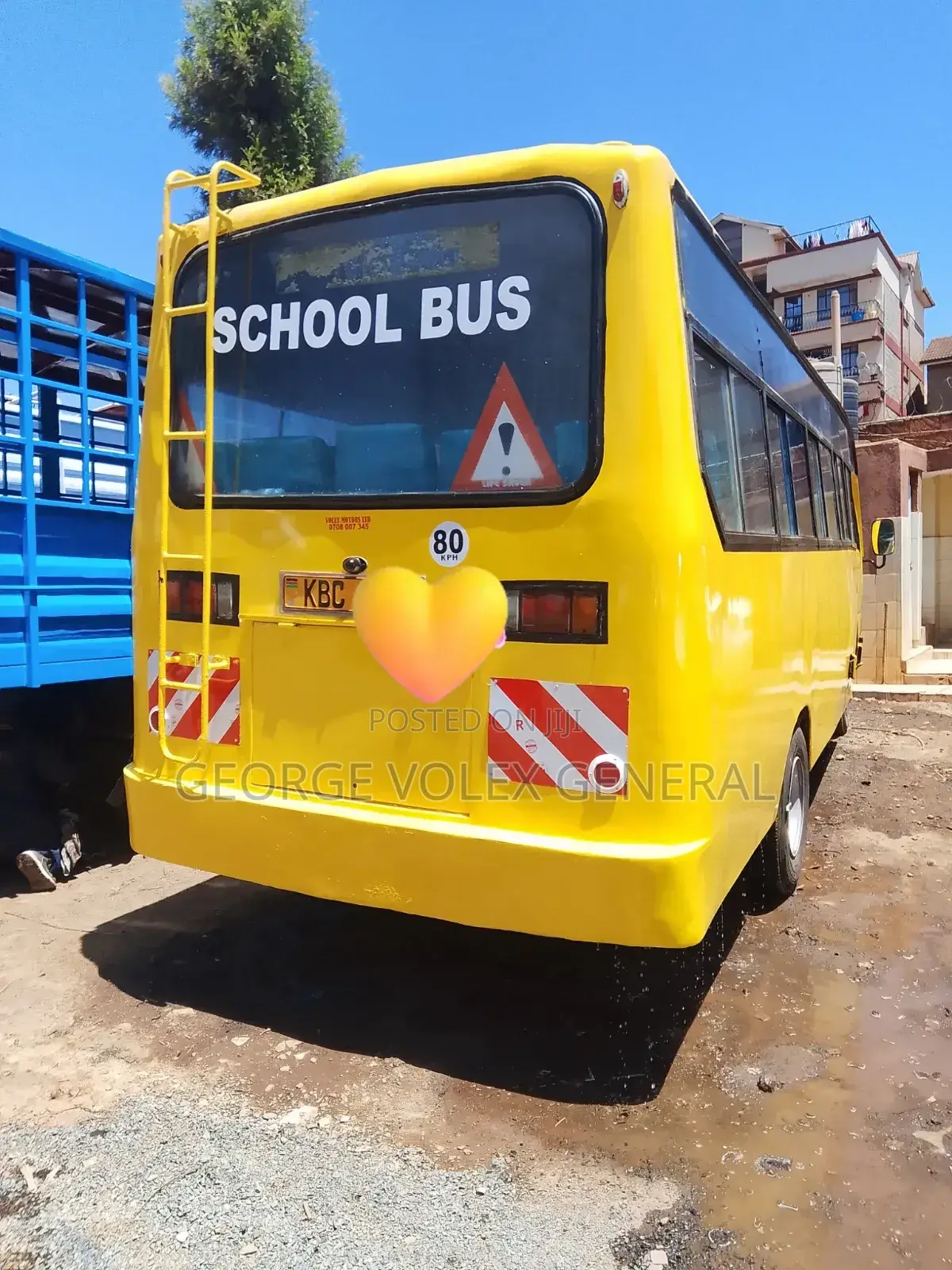 Isuzu Executive Bus 2008 Yellow