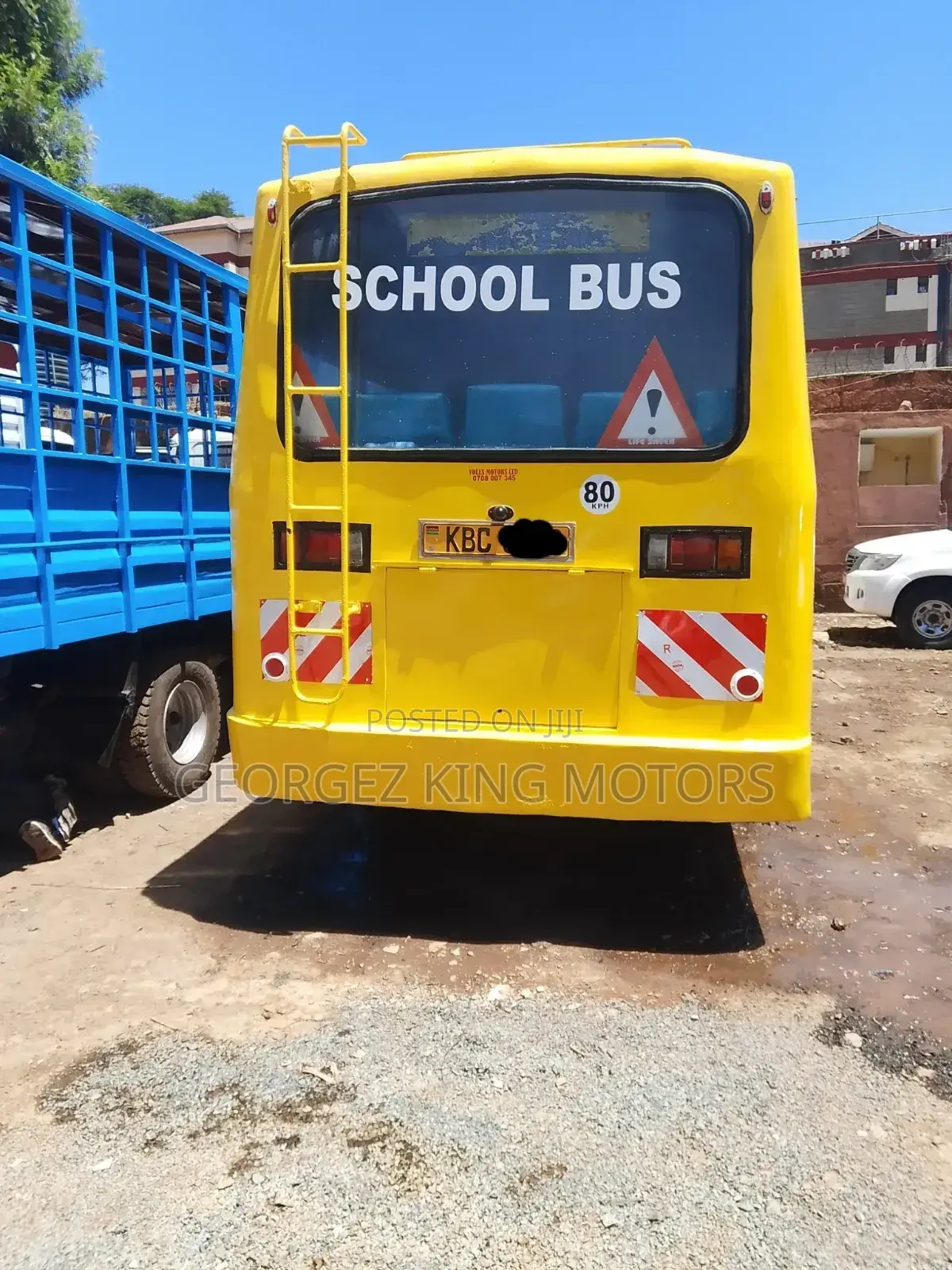 Isuzu Executive Bus 2008 Yellow
