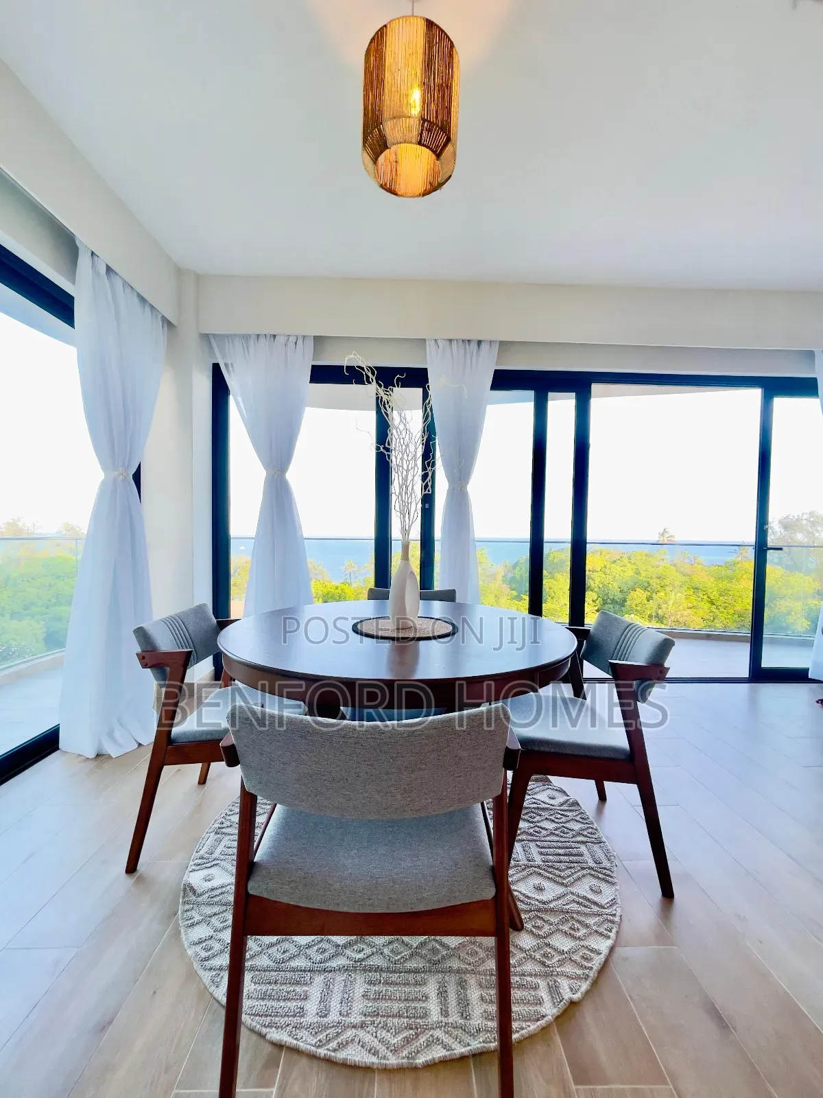 2 Bedroom Sea View Apartment for Short Term Let