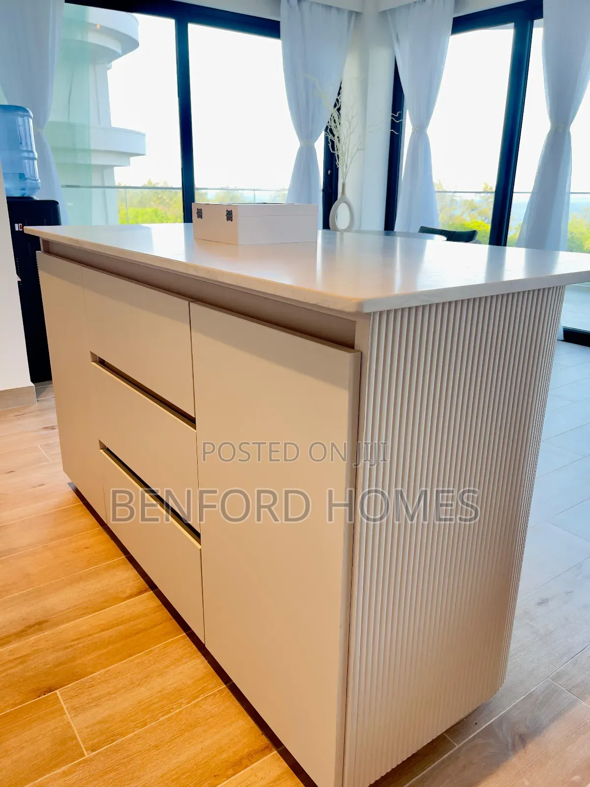 2 Bedroom Sea View Apartment for Short Term Let