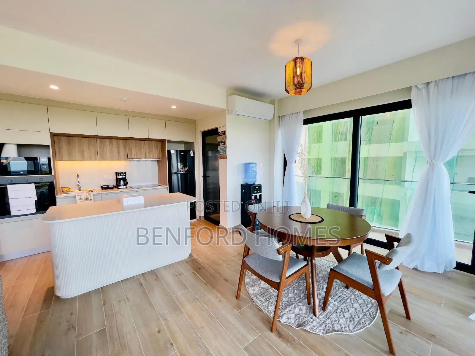 2 Bedroom Sea View Apartment for Short Term Let