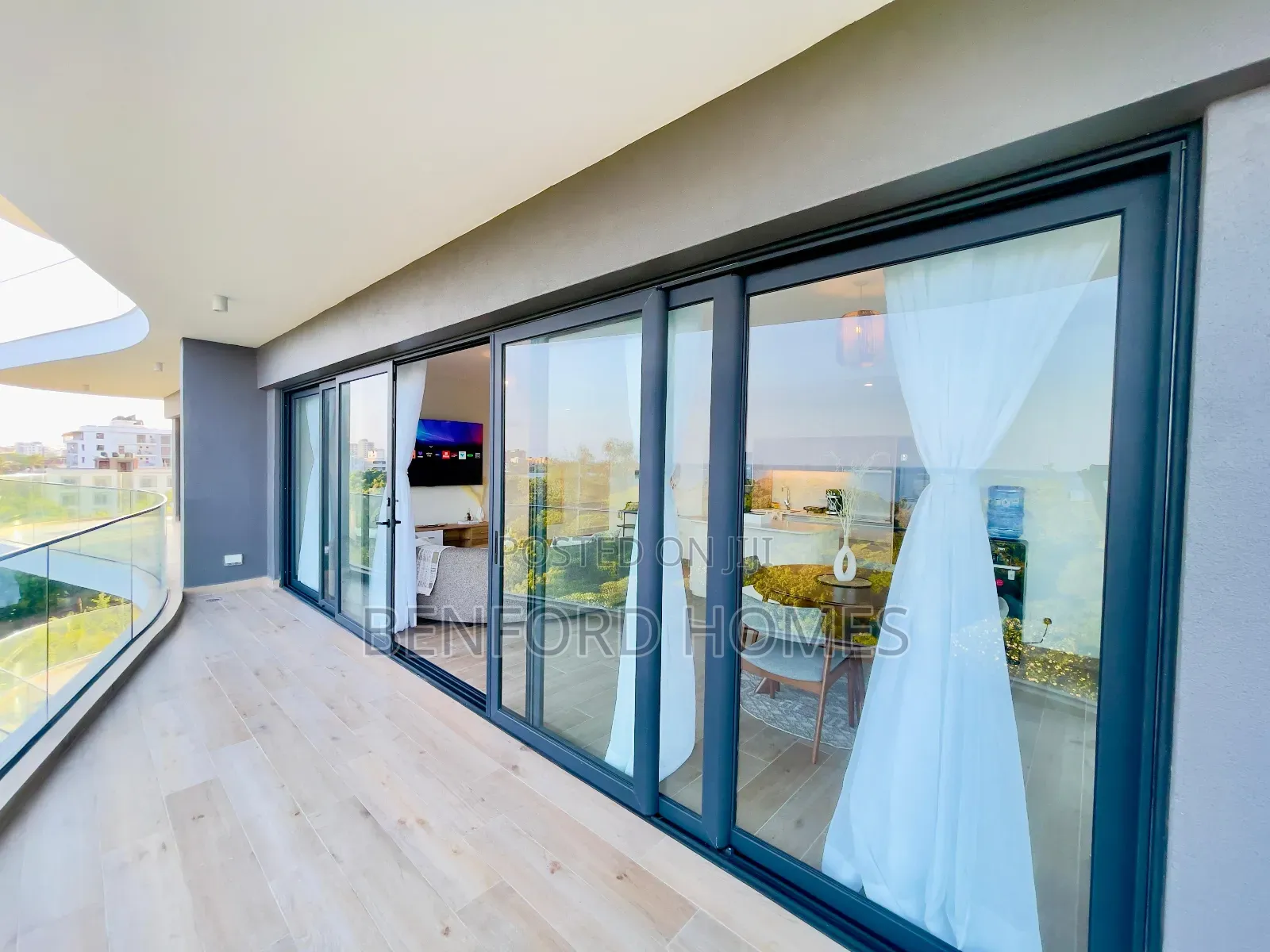 2 Bedroom Sea View Apartment for Short Term Let