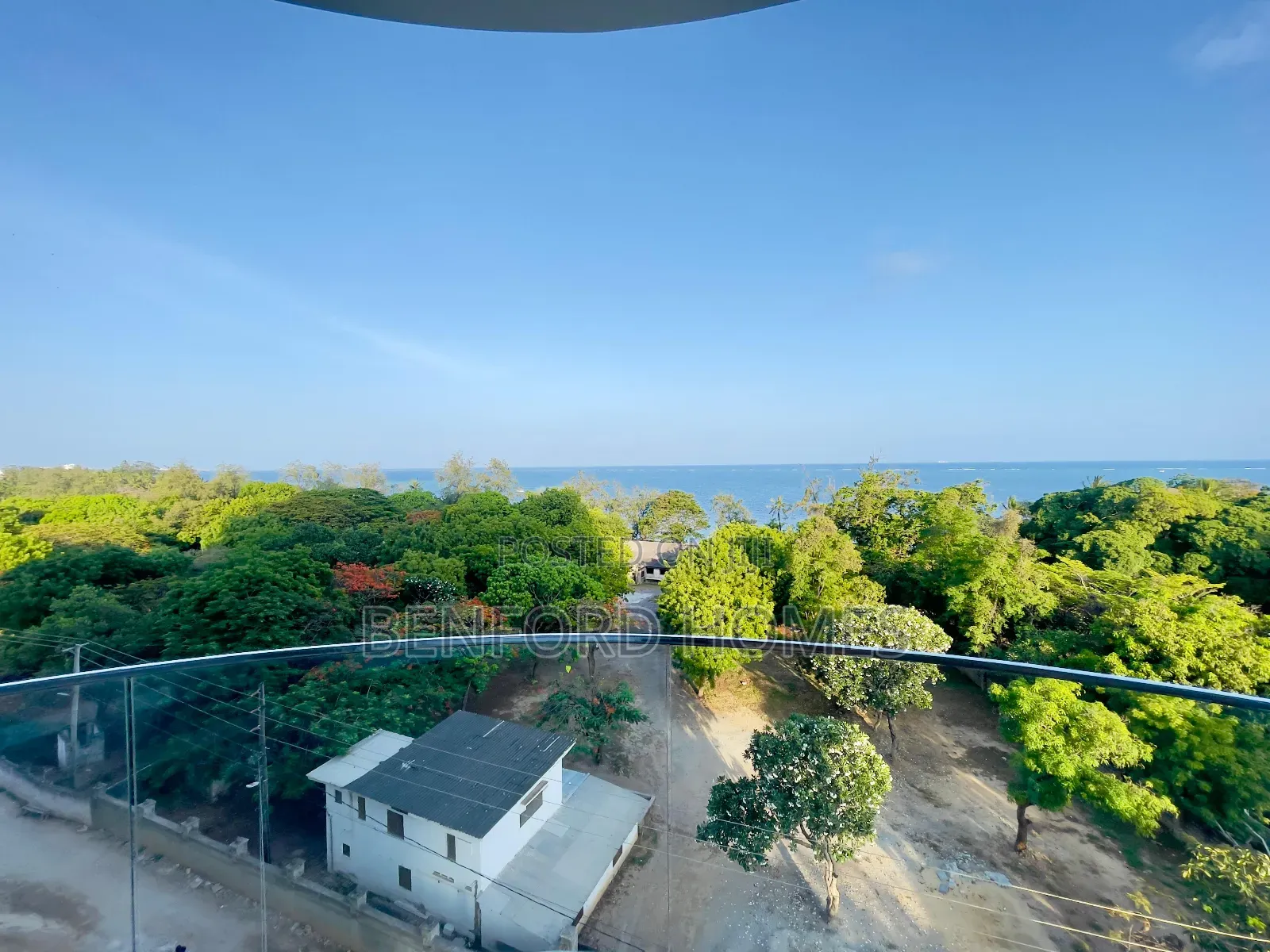 2 Bedroom Sea View Apartment for Short Term Let