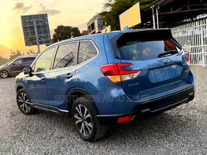 Subaru Forester Premium AWD 2019 Blue