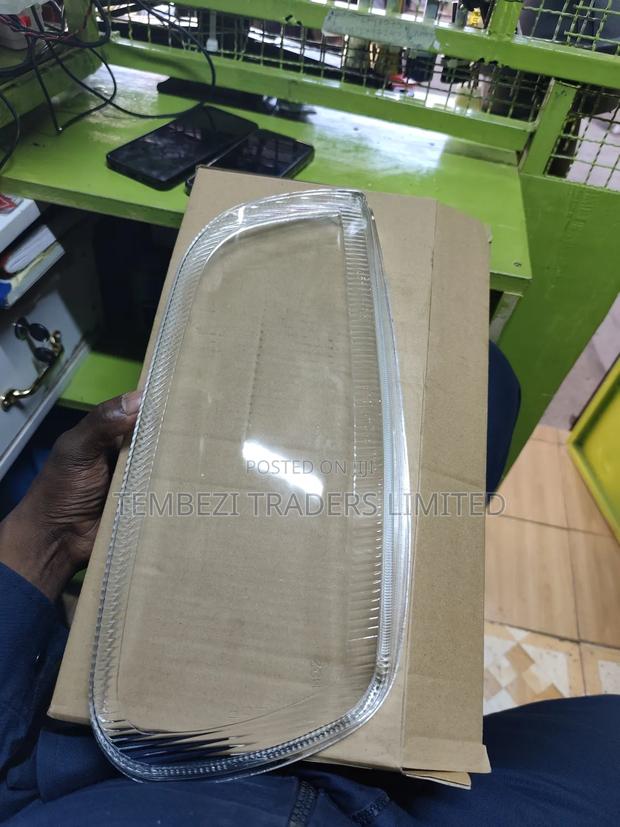 Headlamp Lens Toyota Rav4 1999 Old Model - thumbnail 3