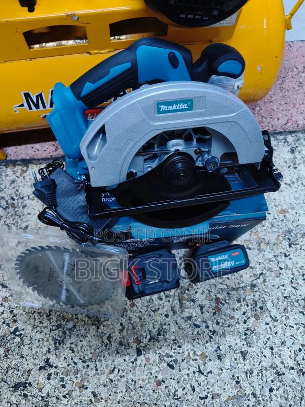 Makita Cordless Circular Saw