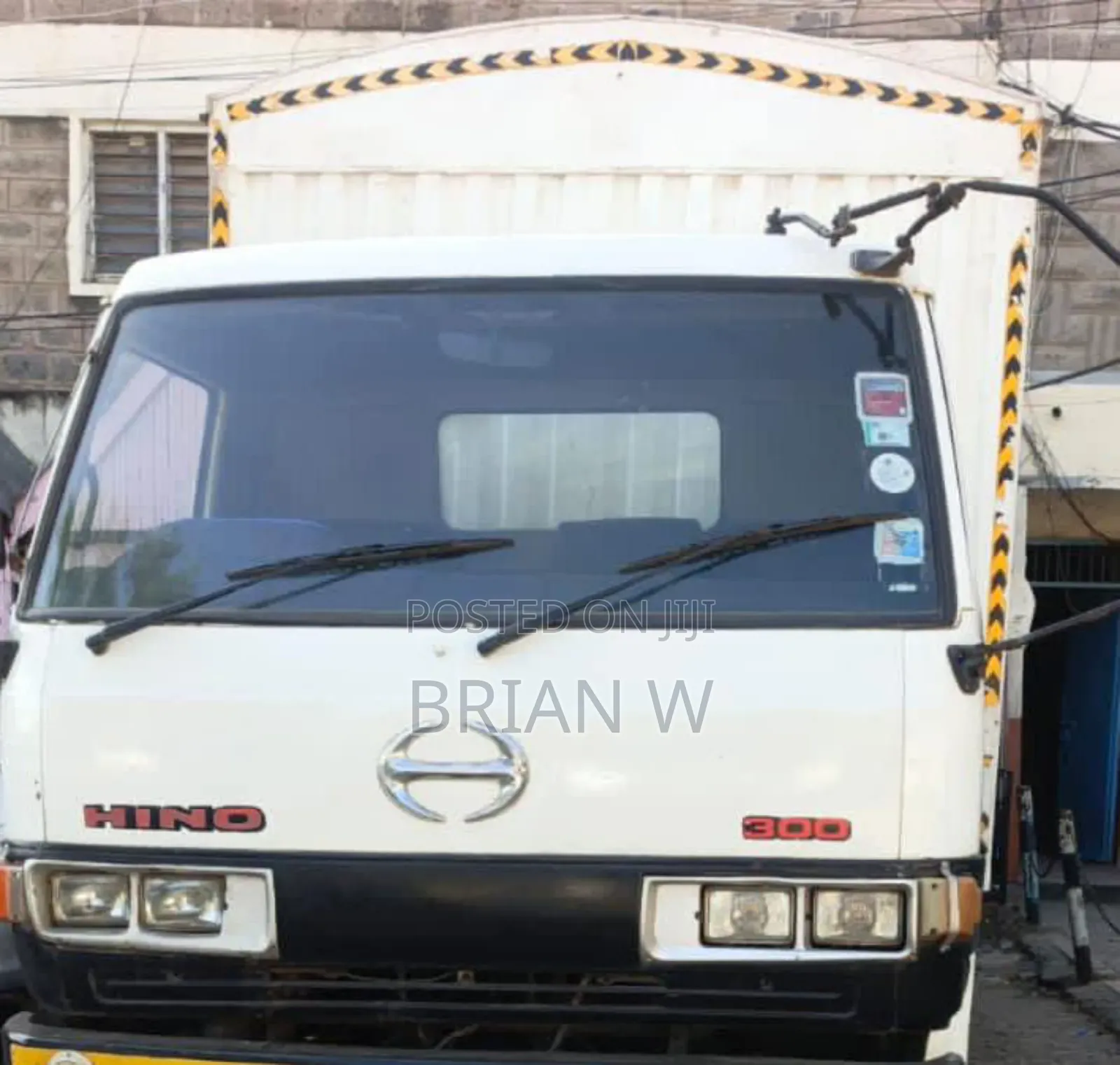 Hino 300 Lorry