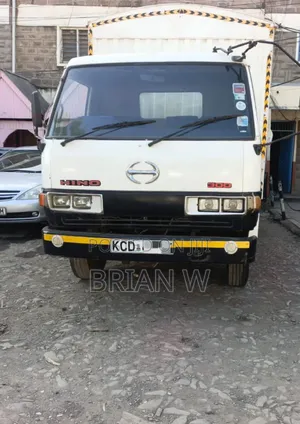 Hino 300 Lorry