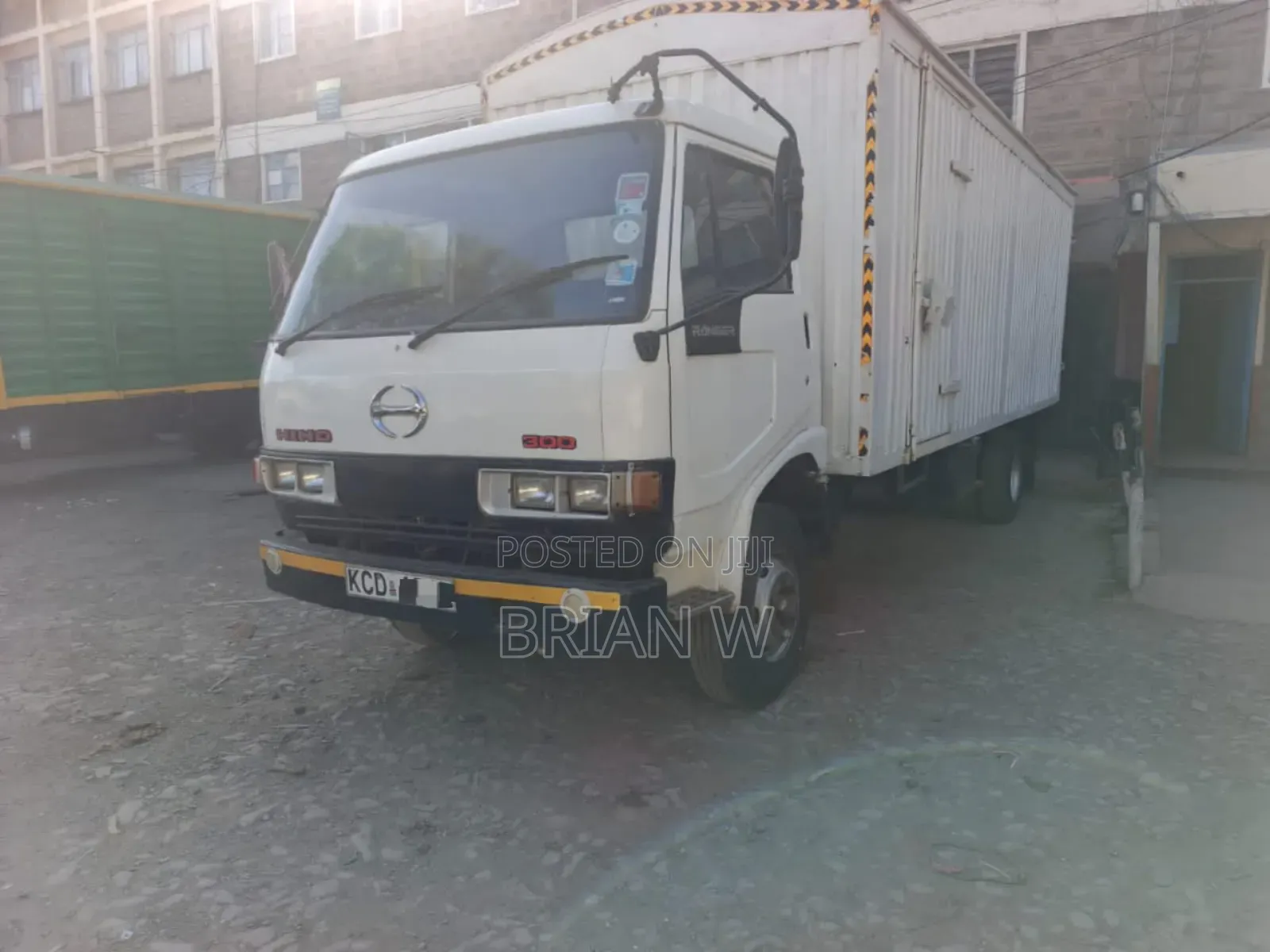 Hino 300 Lorry