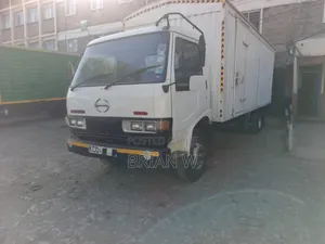 Hino 300 Lorry