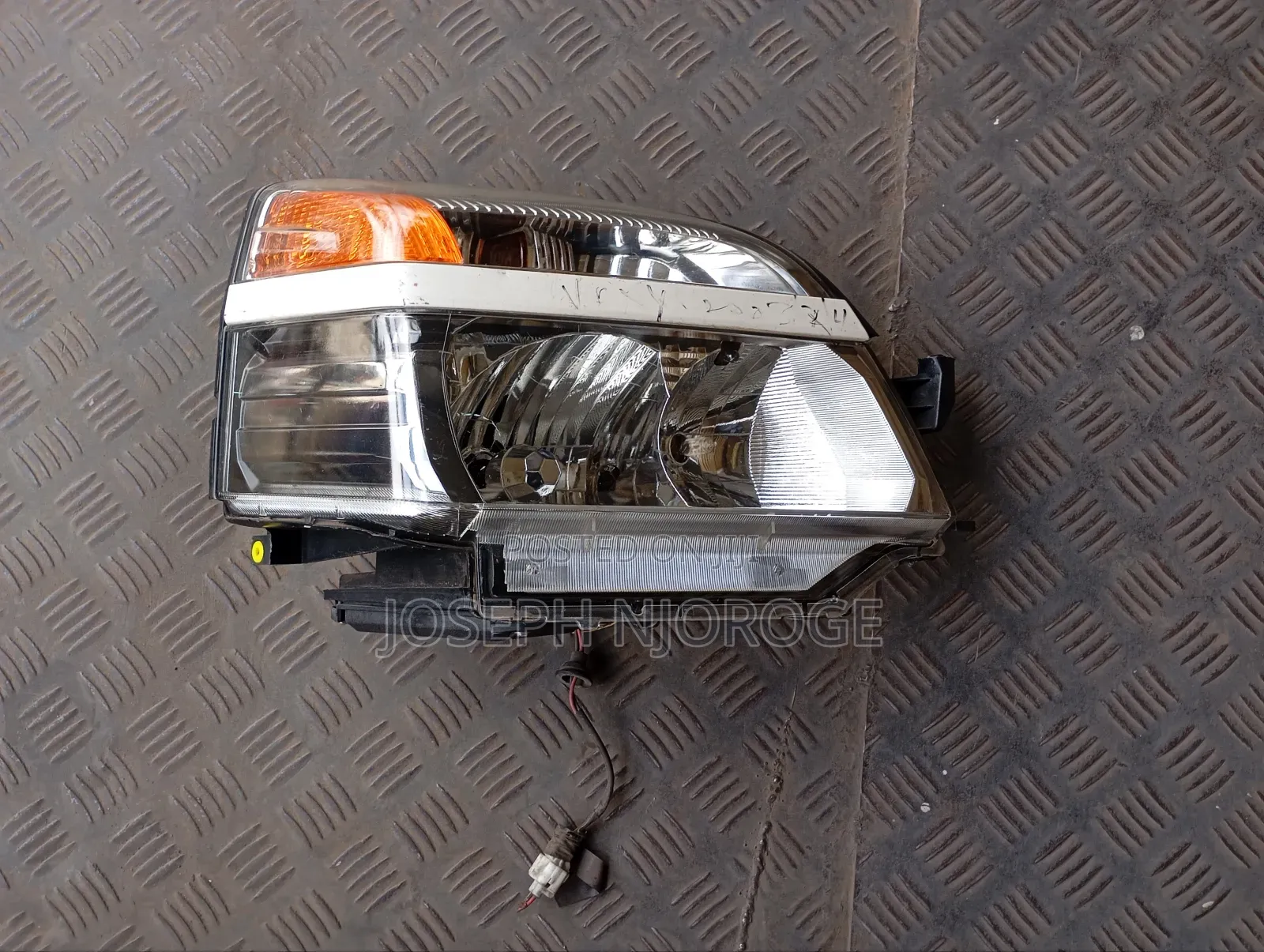Voxy/Noah 2003 Headlight