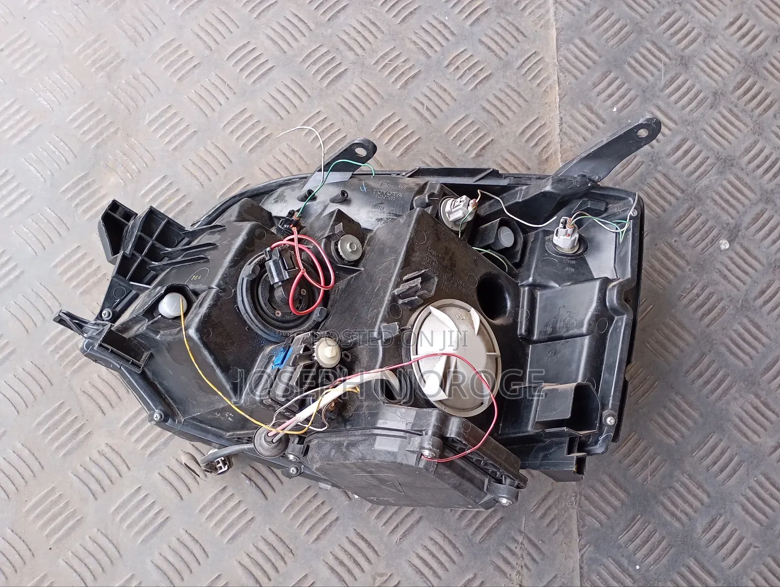 Voxy/Noah 2003 Headlight