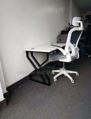 Headrest Adjustable Arms Office Chair Office Table