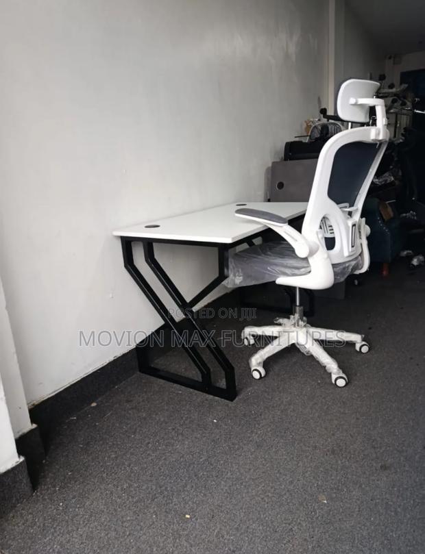 Headrest Adjustable Arms Office Chair Office Table - main view