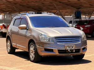 Nissan Dualis 2009 Gold