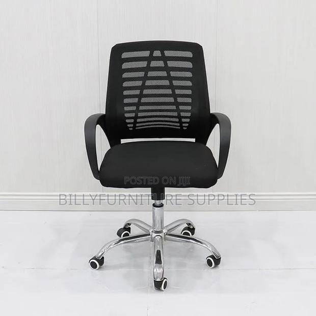 Comfortable Midback Office Chair for Daily Use