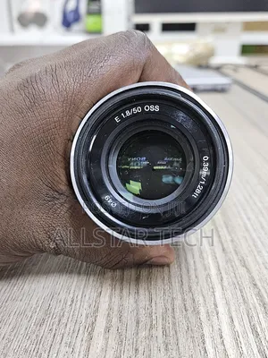 Sony E -Mount 50mm F/1.8 Oss