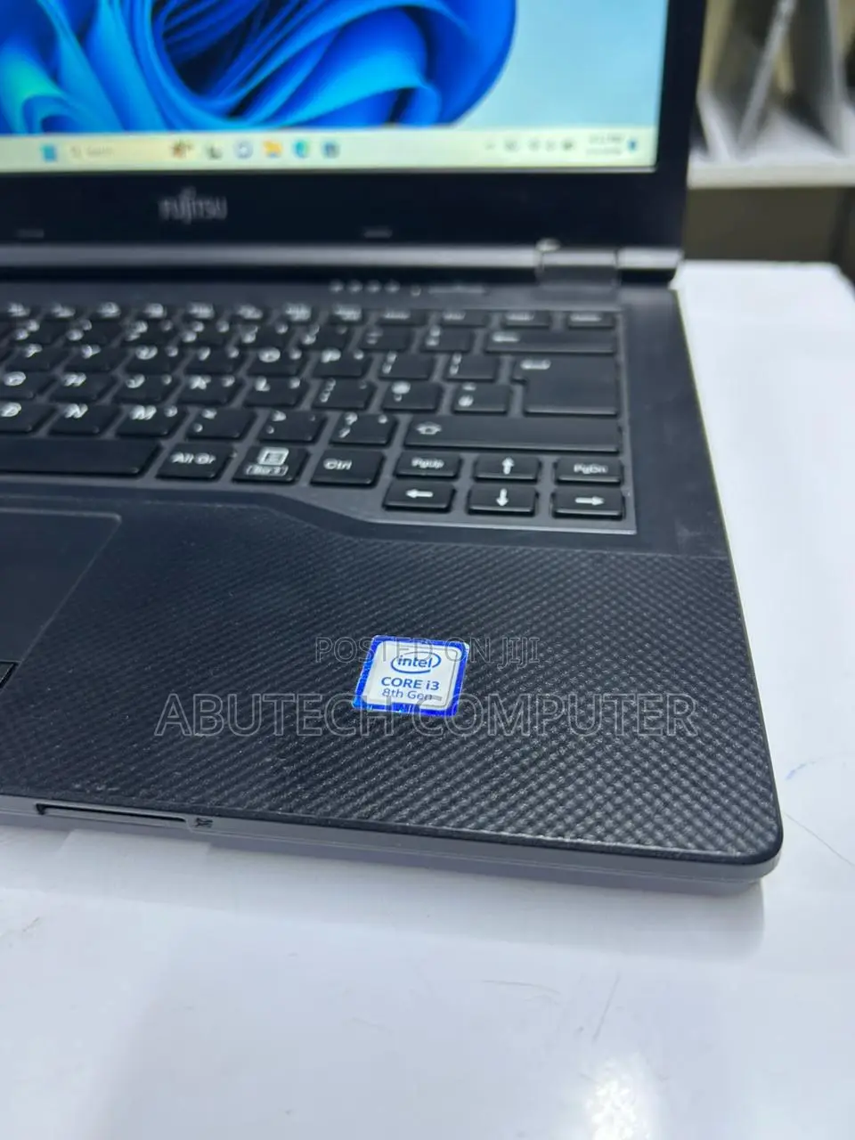 Laptop Fujitsu 8GB Intel Core I3 SSD 256GB