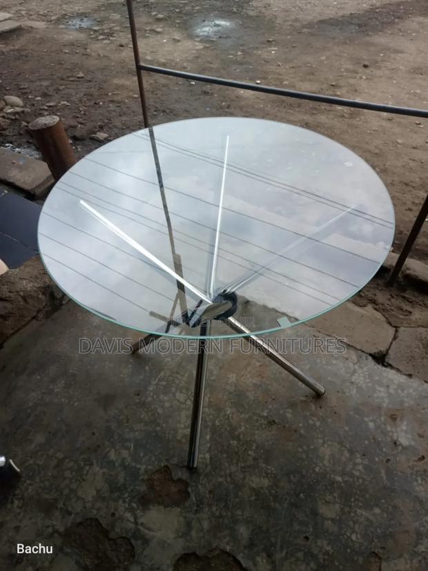 Round Glass Dining Table With Chrome Legs – Modern Design