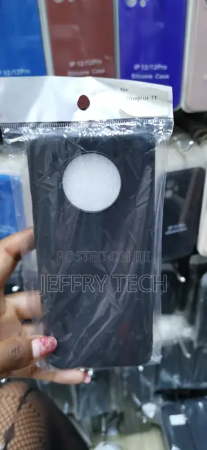Astter Oneplus 7t Slim Soft Silicone Tpu Back Case