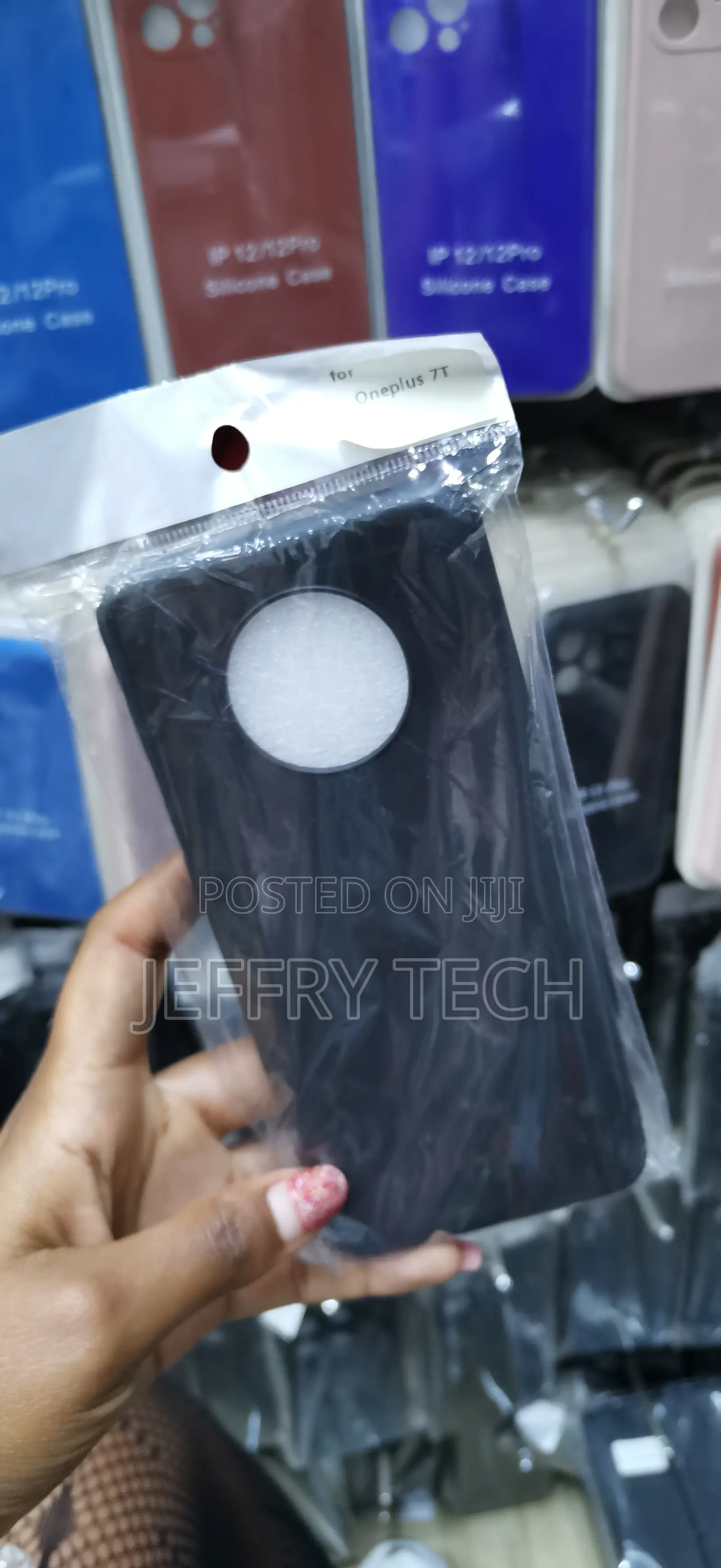 Astter Oneplus 7t Slim Soft Silicone Tpu Back Case