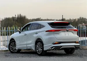 Toyota Harrier 2.0 2020 White