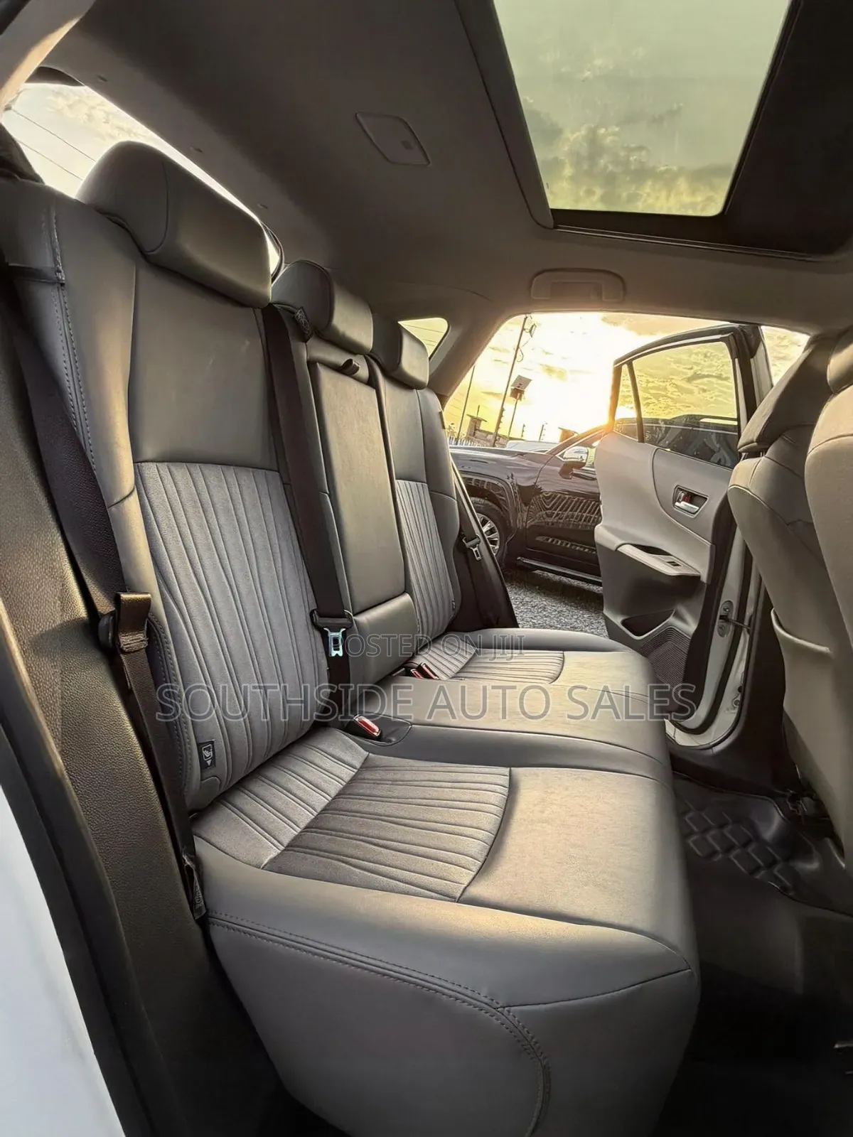 Toyota Harrier 2.0 2020 White