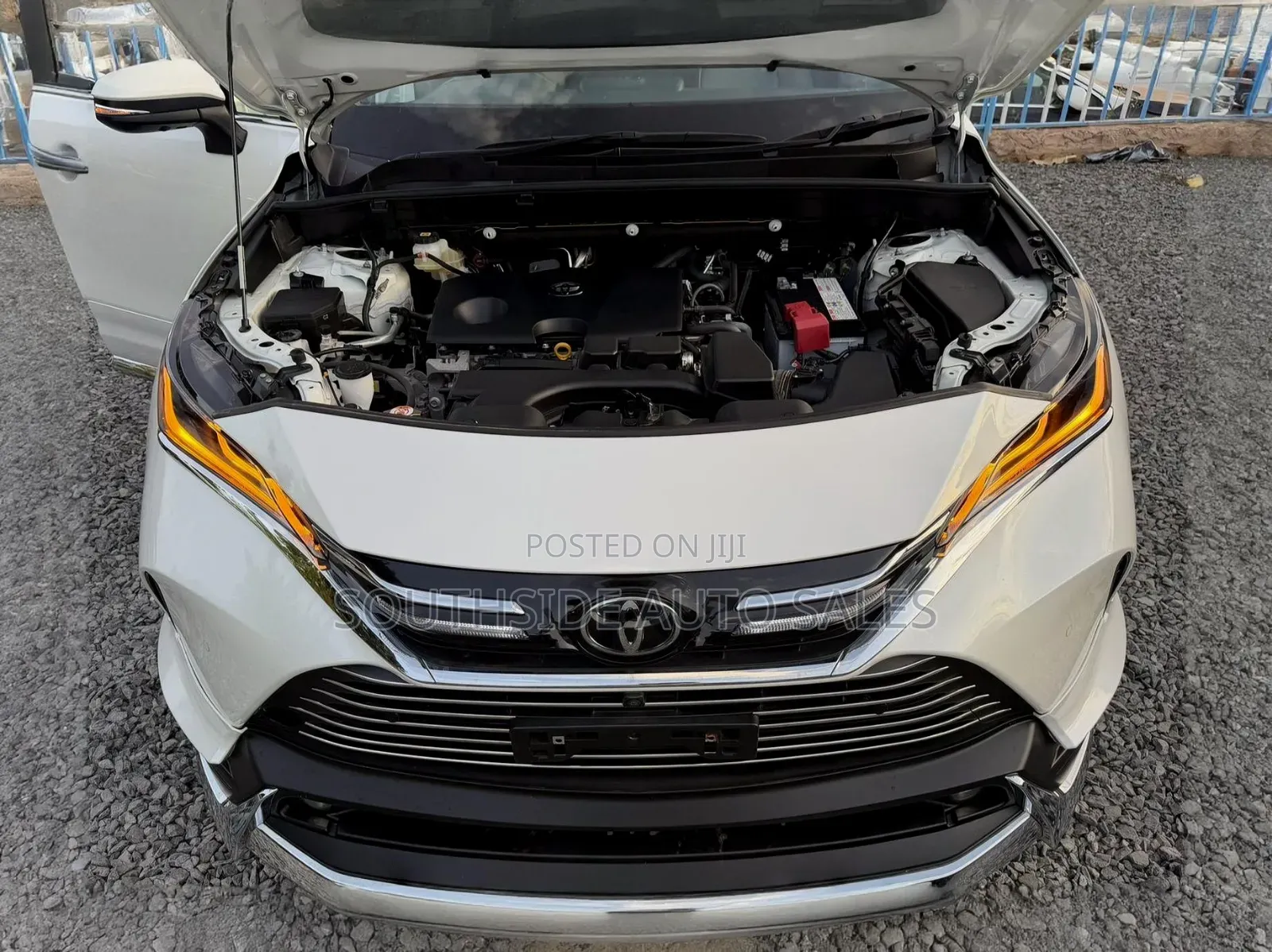Toyota Harrier 2.0 2020 White