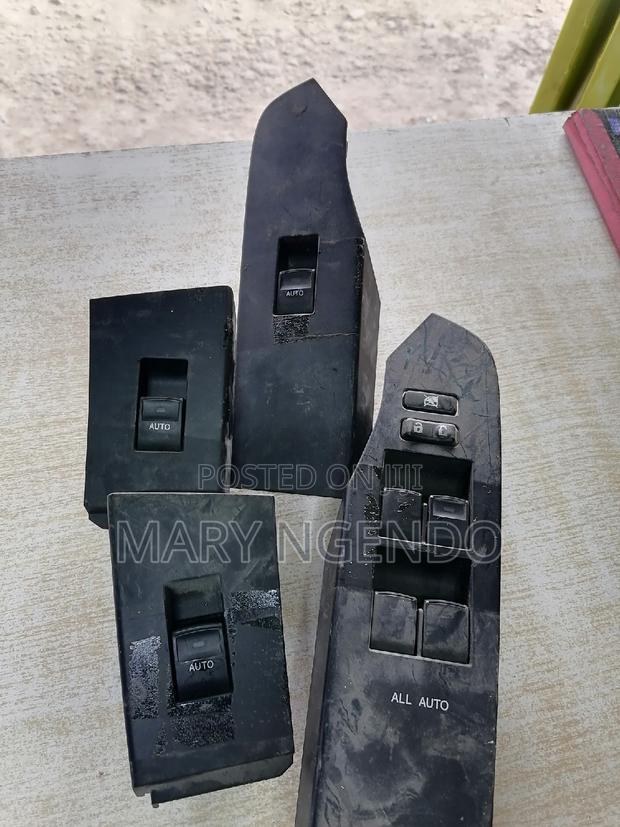 Door Switches for Auris New Model