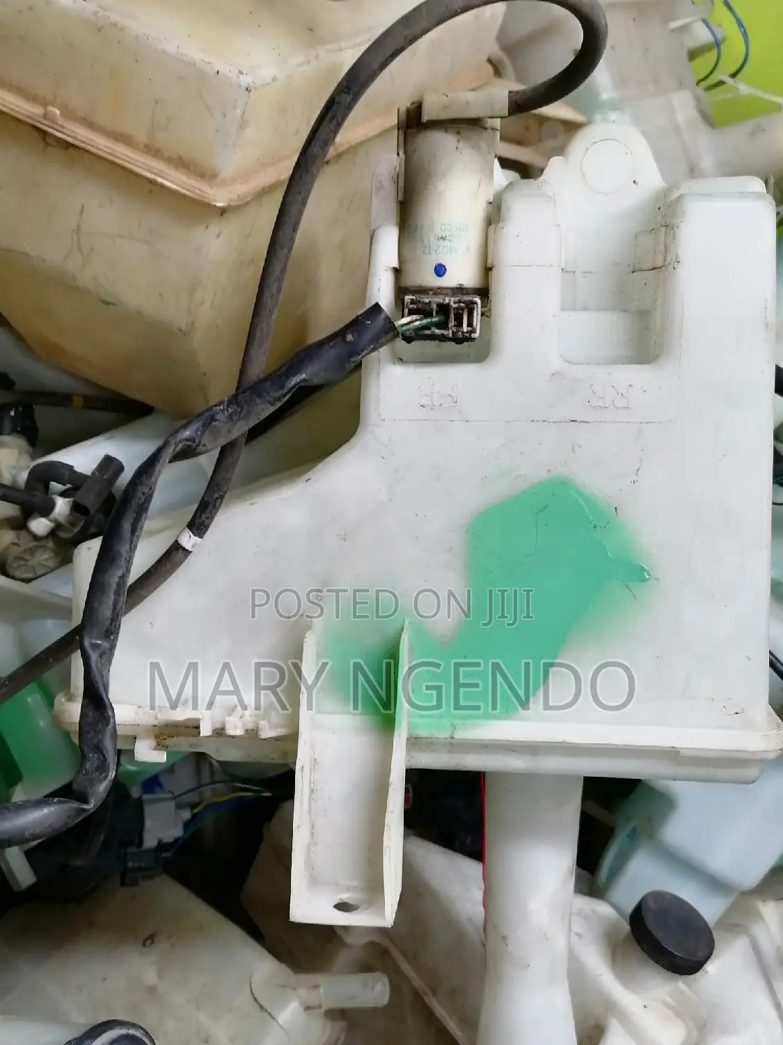 Washer Bottle for Nissan B15
