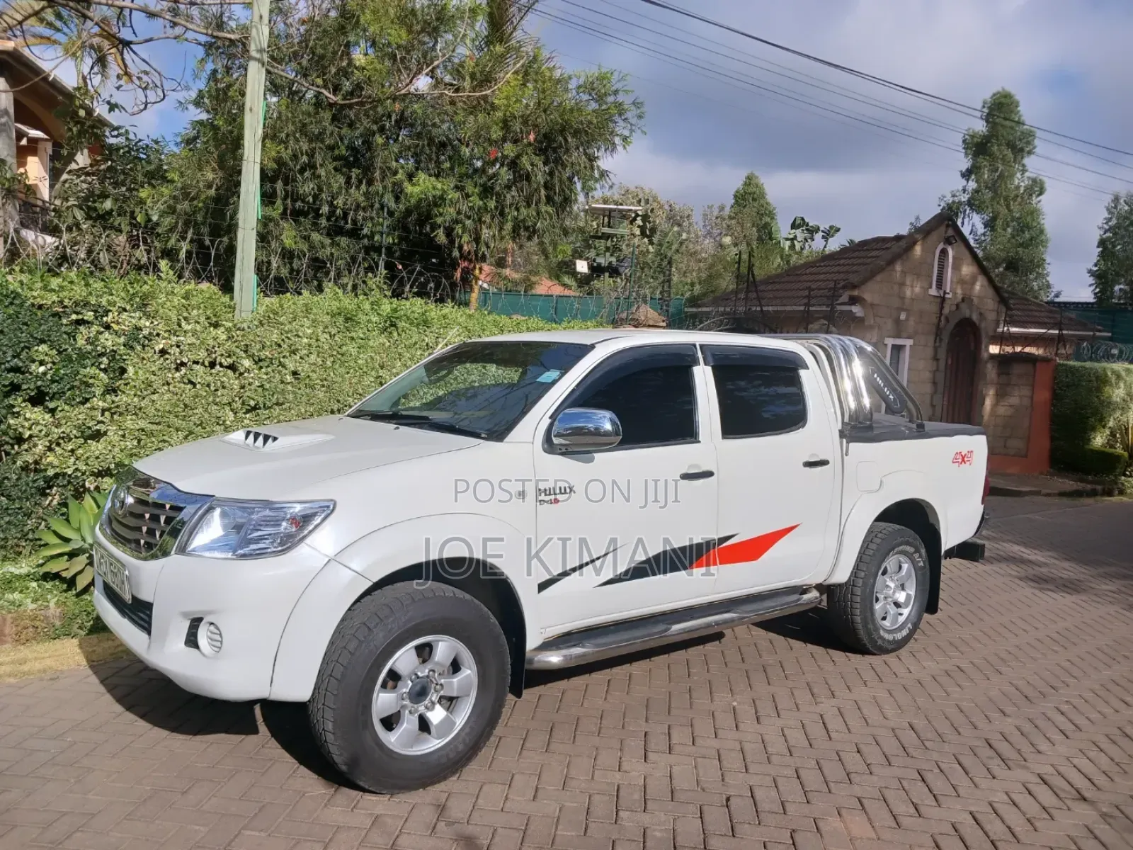 Toyota Hilux 2012 White