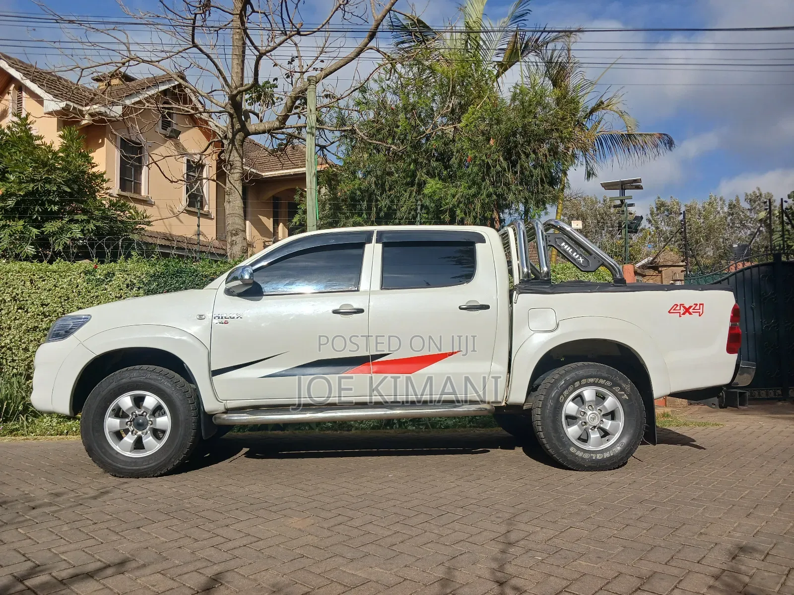 Toyota Hilux 2012 White