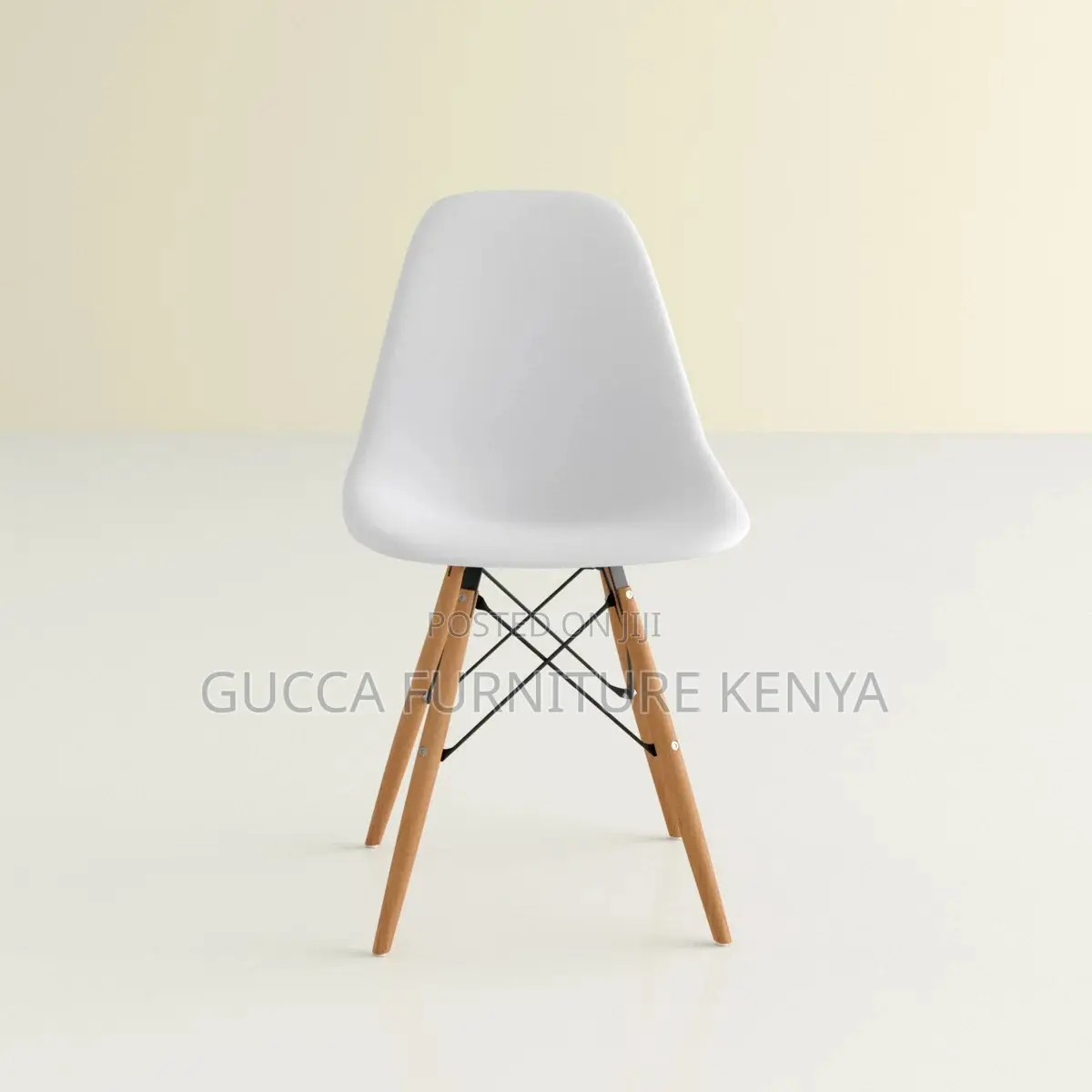 Armless Plastic Eames Dining Chair