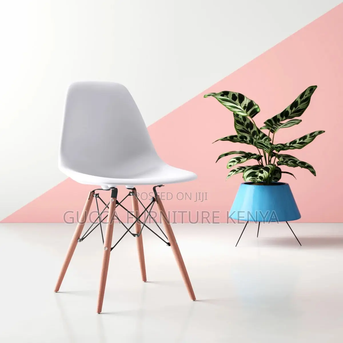 Armless Plastic Eames Dining Chair