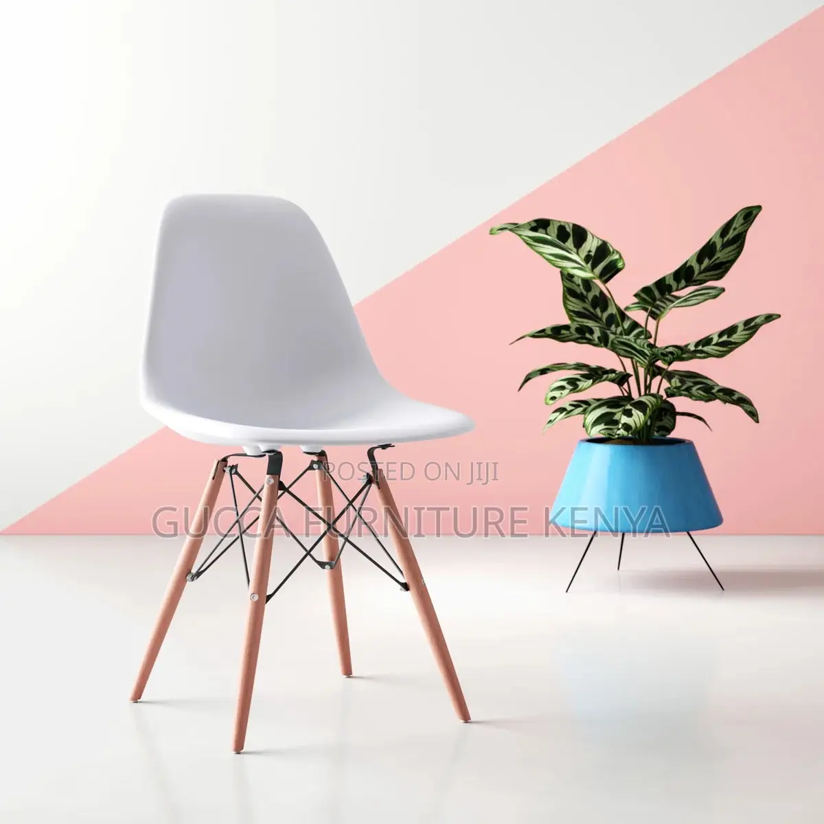 Armless Plastic Eames Dining Chair