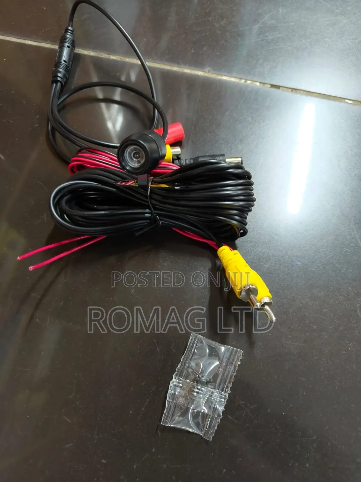 Reverse Butterfly Camera