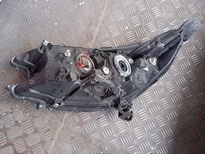 Honda Cr-v Rm Headlight Non Zenon