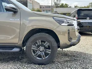 Toyota Hilux Revo Double Cab Deisel 2.4 AWD 2021 Brown