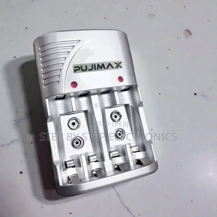 Plug and Play Rechargeable Batteries 4 Slot Battery Charger