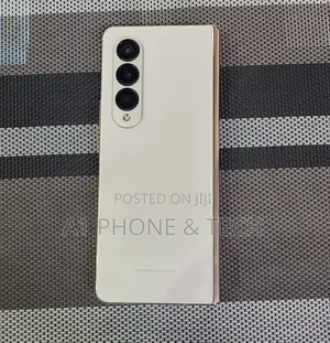 Samsung Galaxy Z Fold4 256 GB Silver