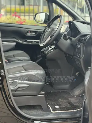 Toyota Noah 2.0 FWD (7 Seater) 2019