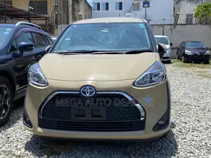 Toyota Sienta 2020