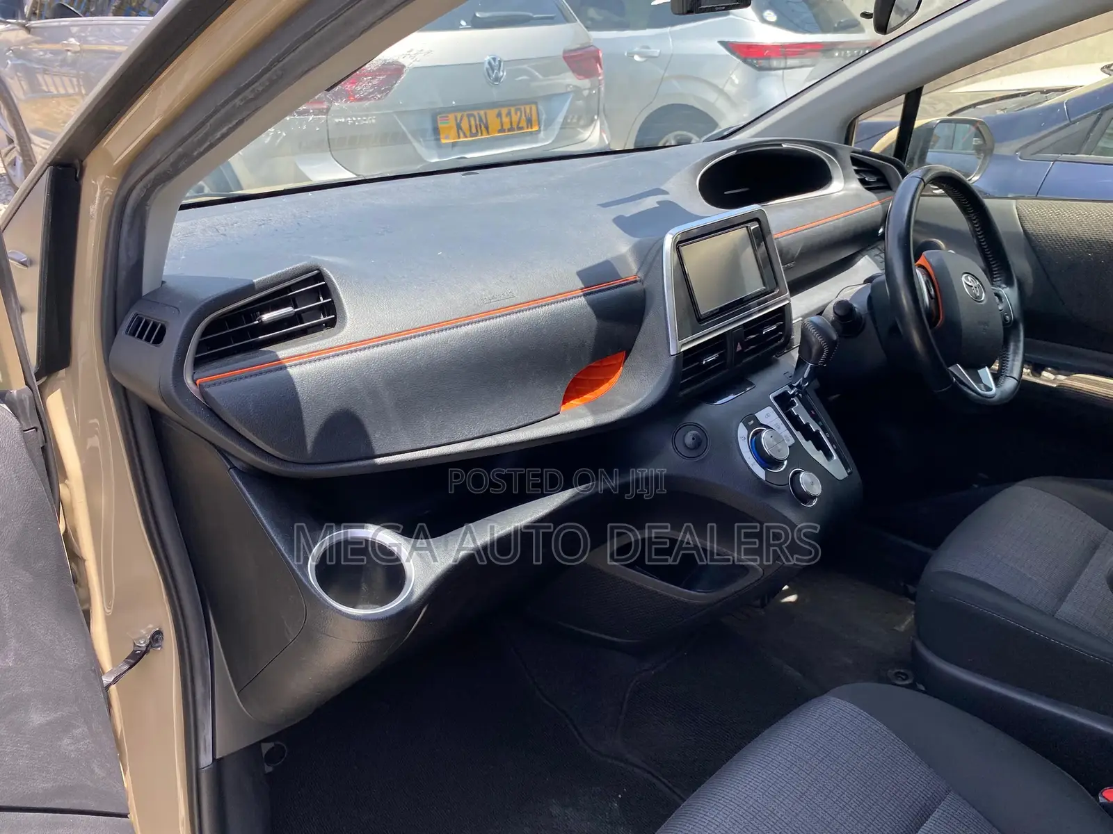 Toyota Sienta 2020